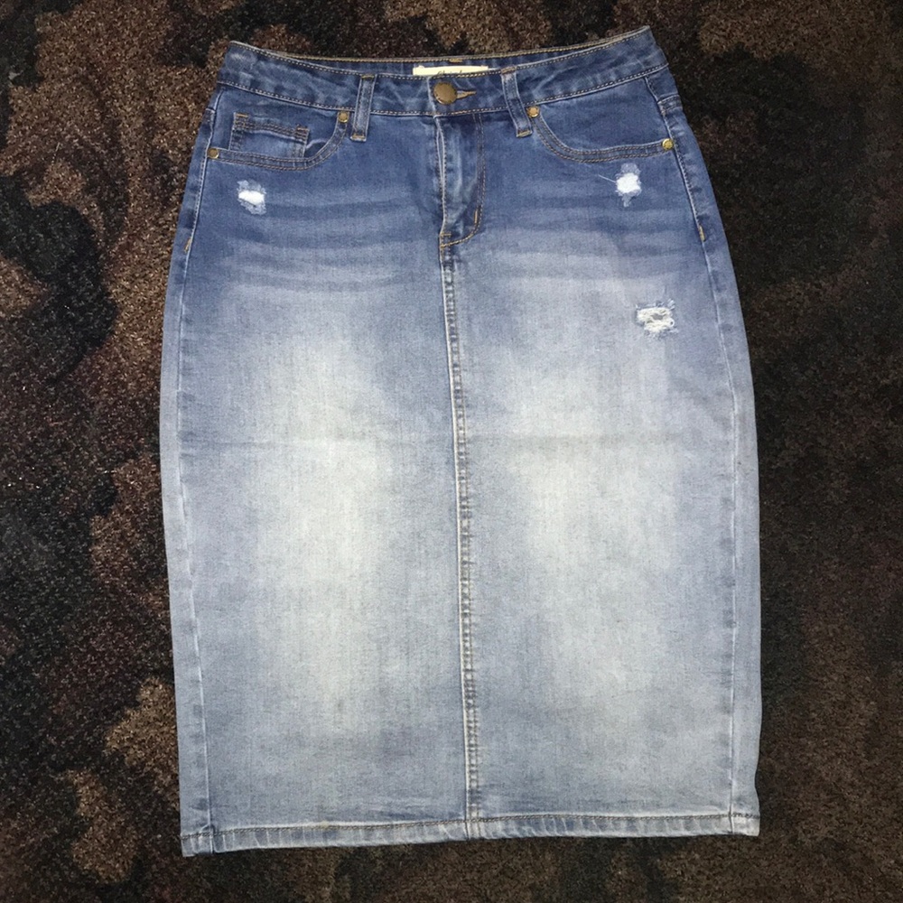 JEAN SKIRT SIZE SMALL